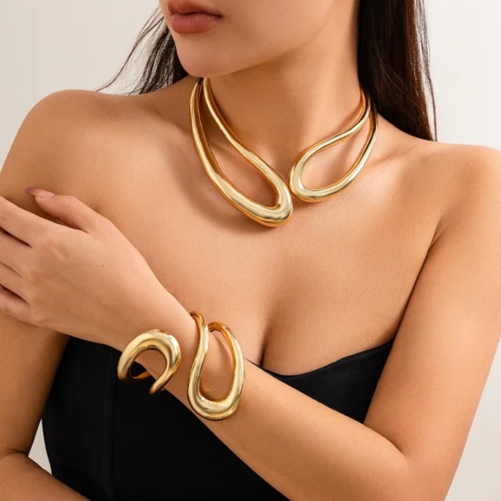 18k Gold plated Heavy metal knot choker necklace and bracelet set
